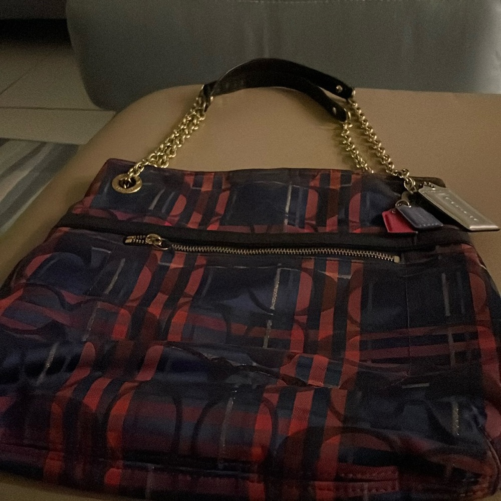 Coach Poppy Mentioned Allie tartan slim chain convertable. Can be worn 2 ways